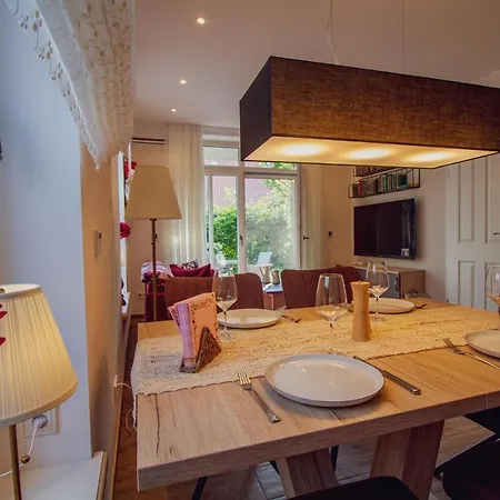 Up Besoeoek - Wildrose Mit Sauna شقة Krummhörn